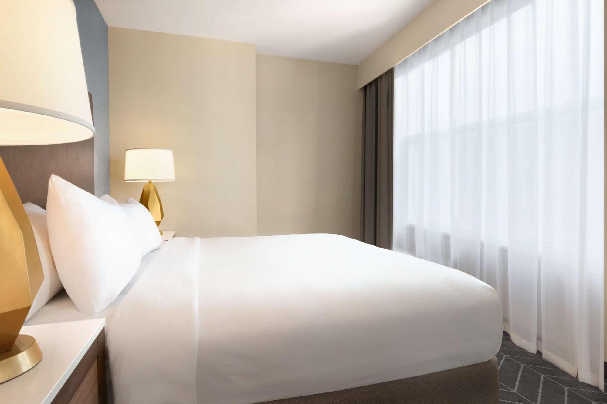 Embassy Suites By Hilton Wilmington Riverfront Ngoại thất bức ảnh