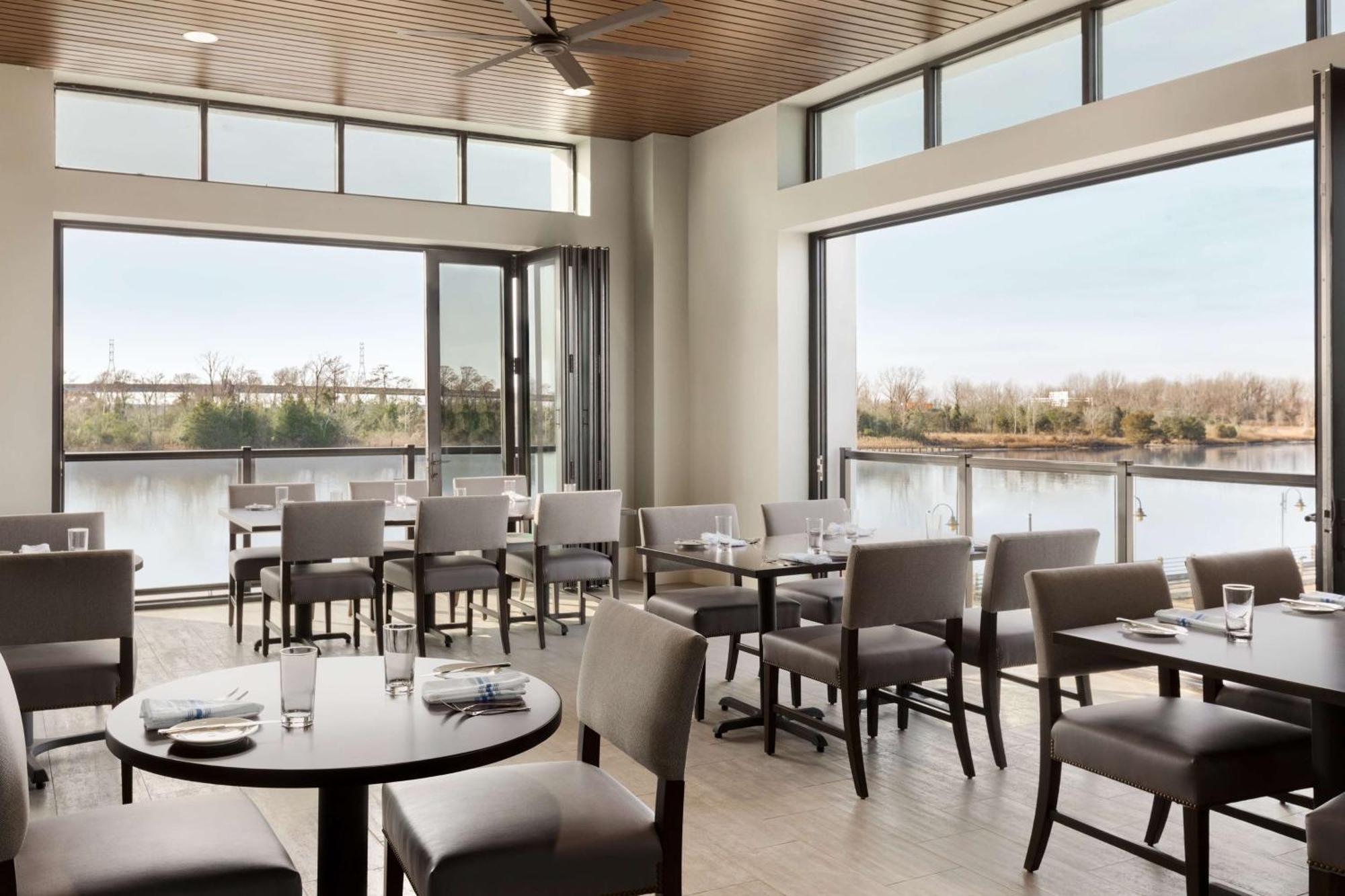 Embassy Suites By Hilton Wilmington Riverfront Ngoại thất bức ảnh