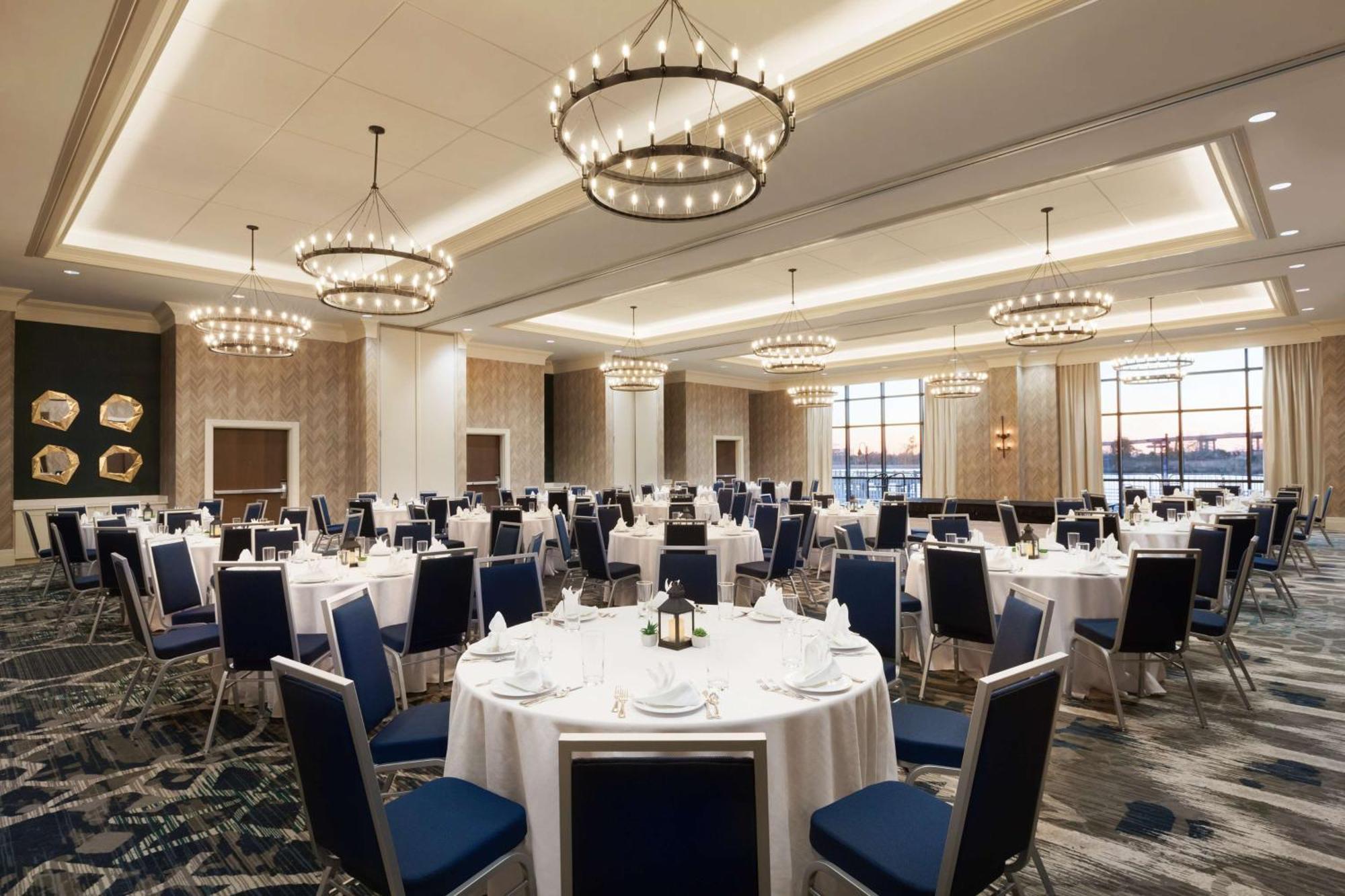 Embassy Suites By Hilton Wilmington Riverfront Ngoại thất bức ảnh