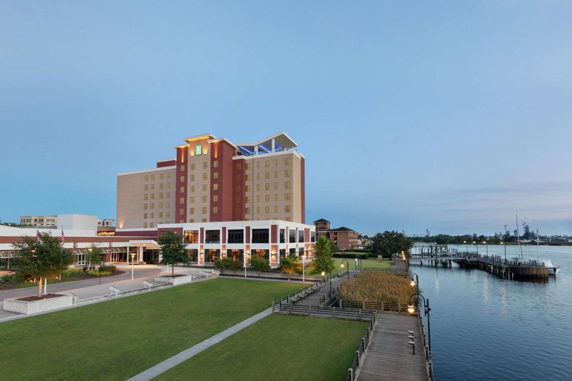 Embassy Suites By Hilton Wilmington Riverfront Ngoại thất bức ảnh